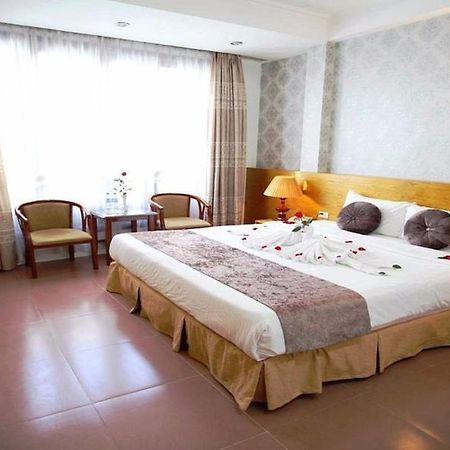 Mayhouse Travel Hanoi Bagian luar foto